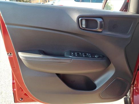 Certified 2023 Hyundai Venue Limited image 12