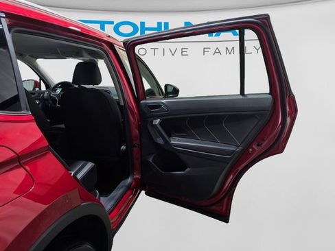 Certified 2023 Volkswagen Tiguan SE AWD/4WD image 31