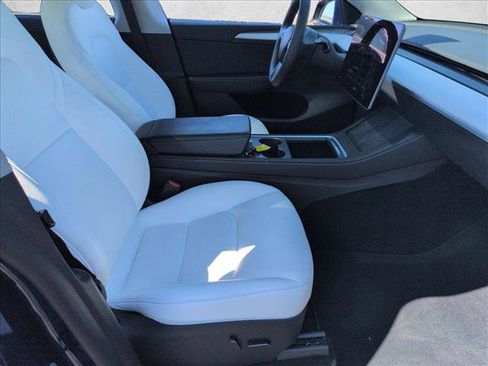 Used 2023 Tesla Model Y Long Range image 28