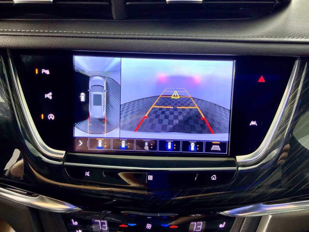 Used 2020 Cadillac XT6 Premium Luxury AWD/4WD image 4