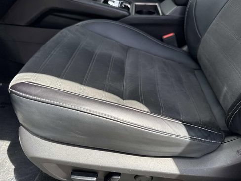 Used 2024 Mitsubishi Outlander SE image 24