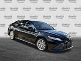 Used 2018 Toyota Camry XLE image 2