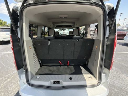 Used 2022 Ford Transit Connect XLT FWD image 11