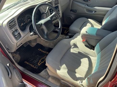 Used 2003 Chevrolet S10 Pickup LS w/ LS Preferred Equipment Group image 10