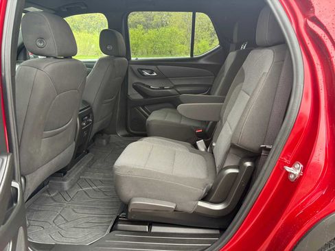 Used 2023 Chevrolet Traverse LT AWD/4WD image 8
