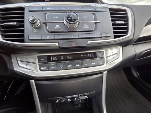 Used 2014 Honda Accord Sport image 17