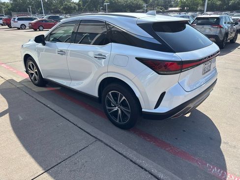 Used 2025 Lexus RX 350 Premium w/ Convenience Package FWD image 6