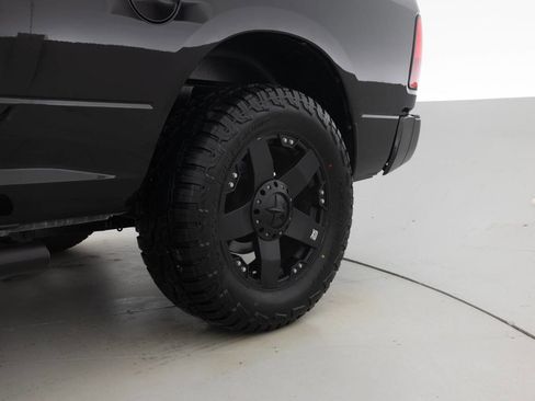 Used 2018 RAM 1500 Express w/ Black Ram 1500 Express Group image 20