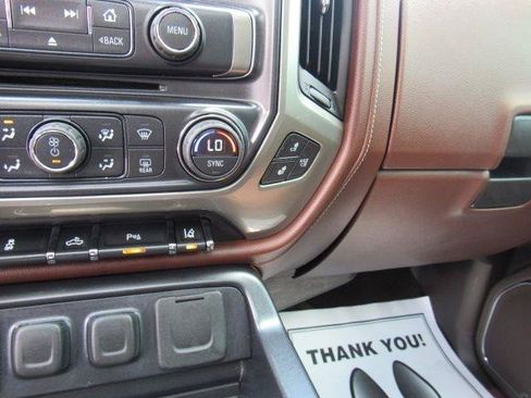 Used 2015 Chevrolet Silverado 1500 High Country w/ High Country Premium Package AWD/4WD image 43