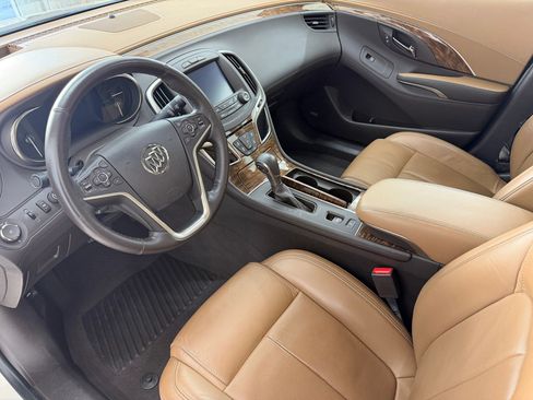 Used 2014 Buick LaCrosse Premium w/ Driver Confidence Package FWD image 4