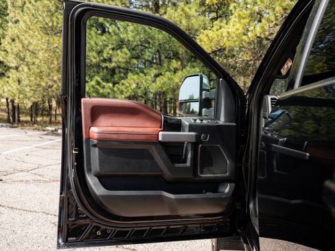 Used 2019 Ford F450 Platinum AWD/4WD image 15