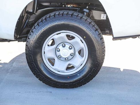 Certified 2018 Toyota Tacoma SR image 11