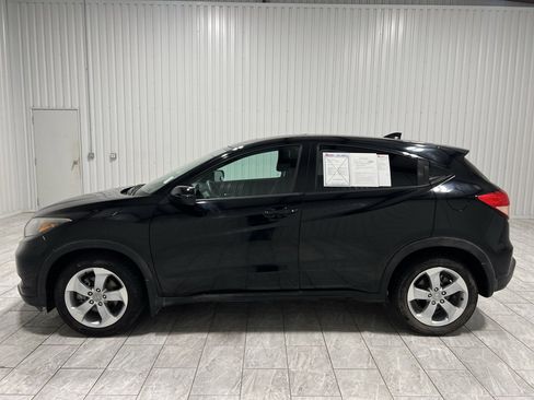 Used 2016 Honda HR-V EX image 2