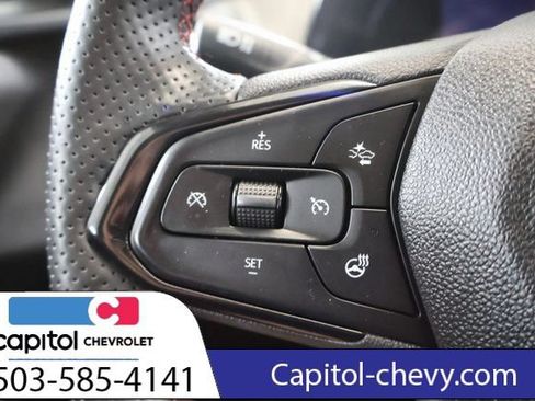 Used 2024 Chevrolet Trax RS w/ Sunroof Package FWD image 18