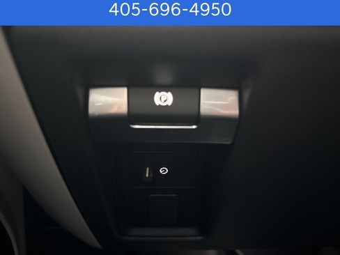 Used 2024 Land Rover Defender 110 S image 34