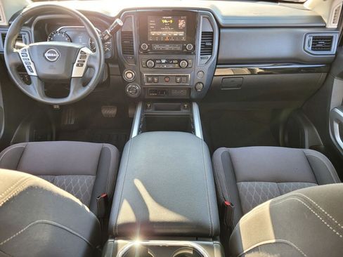Used 2024 Nissan Titan SV w/ SV Convenience Package image 12