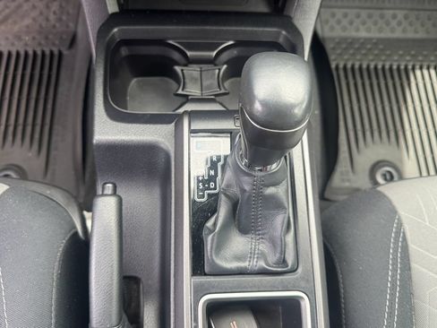 Used 2021 Toyota Tacoma TRD Sport AWD/4WD image 19