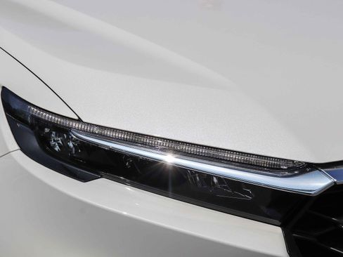Used 2026 Honda CR-V LX image 6