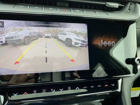 New 2026 Jeep Grand Cherokee Limited w/ Limited Altitude Package image 11