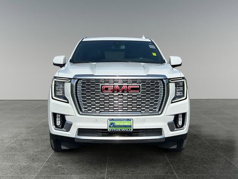 Used 2022 GMC Yukon Denali AWD/4WD image 3
