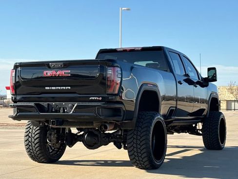 Used 2024 GMC Sierra 2500 AT4 w/ Max Trailering Package AWD/4WD image 9