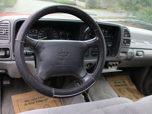 Used 1995 Chevrolet Silverado 1500 2dr K1500 Cheyenne 4X4 image 16