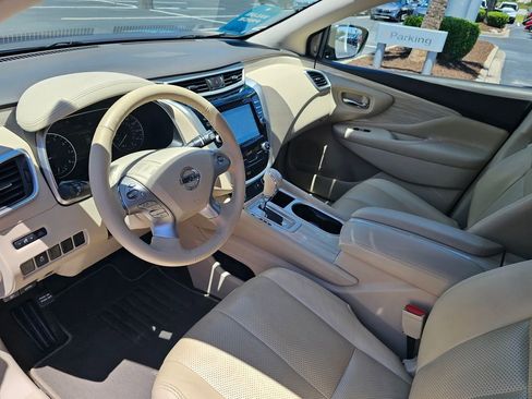 Used 2018 Nissan Murano SV FWD image 15