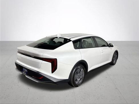 New 2026 Kia K4 FWD image 6