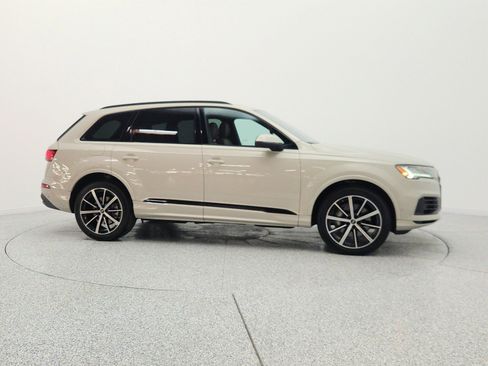 Used 2023 Audi Q7 3.0T Premium Plus w/ Premium Plus Package AWD/4WD image 4