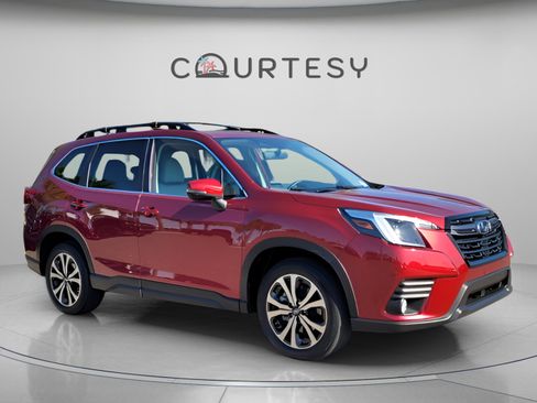 Used 2023 Subaru Forester Limited image 7
