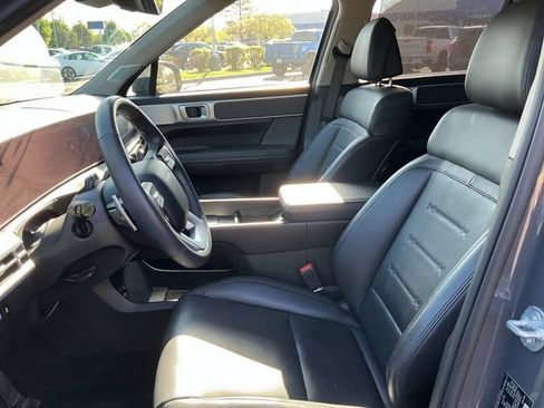Certified 2025 Hyundai Santa Fe Limited AWD/4WD image 7