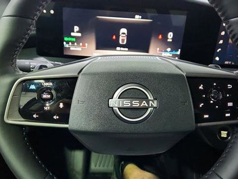 Certified 2025 Nissan Murano SV image 44