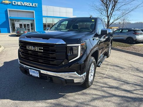 Used 2025 GMC Sierra 1500 Pro w/ Pro Value Package image 2