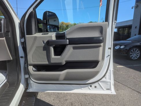 Used 2019 Ford F250 XLT image 28