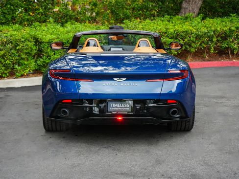 Used 2023 Aston Martin DB11 Volante RWD image 7