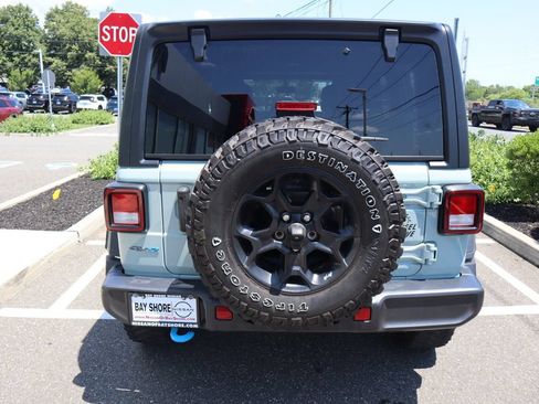 Used 2023 Jeep Wrangler Unlimited w/ Cold Weather Group AWD/4WD image 7