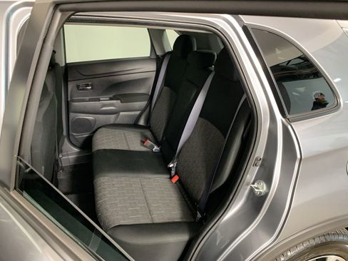 Used 2025 Mitsubishi Outlander Sport ES image 28