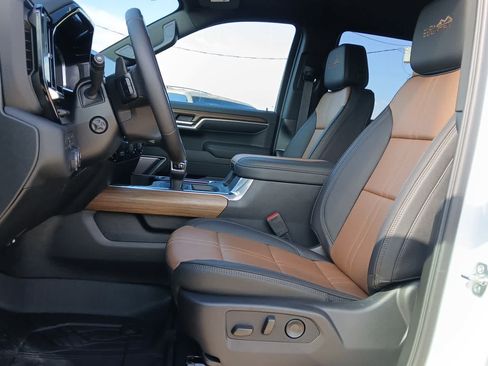 New 2026 Chevrolet Silverado 1500 High Country w/ High Country Premium Package AWD/4WD image 46