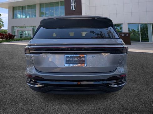 New 2025 Lincoln Nautilus Premier image 6