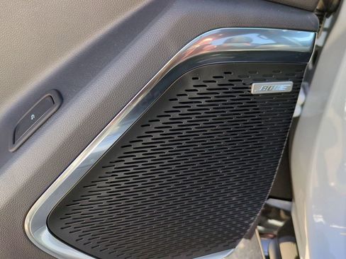 New 2026 Chevrolet Traverse RS image 25