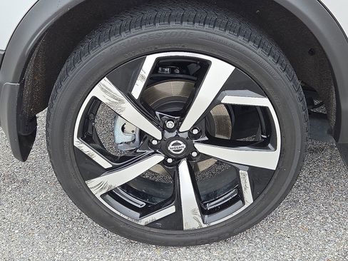 Used 2022 Nissan Rogue Sport SL w/ Premium Package image 7