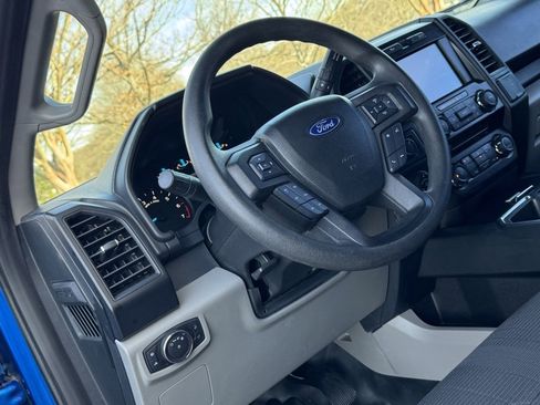 Used 2017 Ford F150 XL w/ Equipment Group 101A Mid image 4