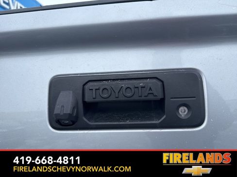 Used 2019 Toyota Tundra SR5 w/ Convenience Package image 32