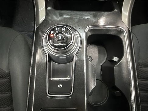 Used 2017 Ford Fusion SE w/ Fusion SE Technology Package image 20