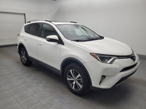 Used 2018 Toyota RAV4 XLE FWD image 13