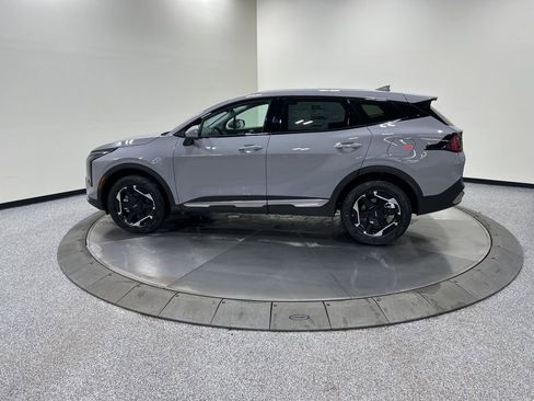 New 2026 Kia Sportage S image 8