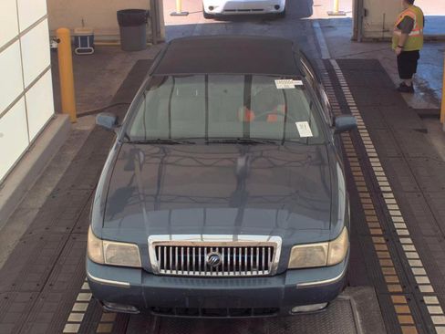 Used 2008 Mercury Grand Marquis GS RWD image 2