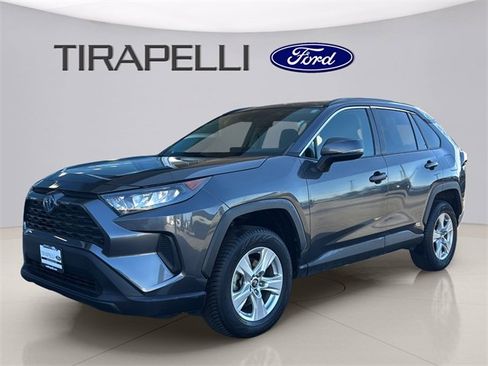 Used 2019 Toyota RAV4 LE image 2