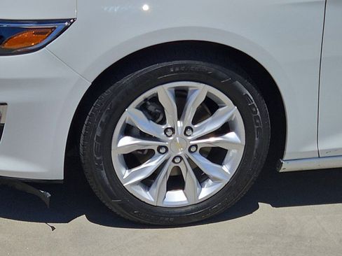 Used 2021 Chevrolet Malibu LT FWD image 32