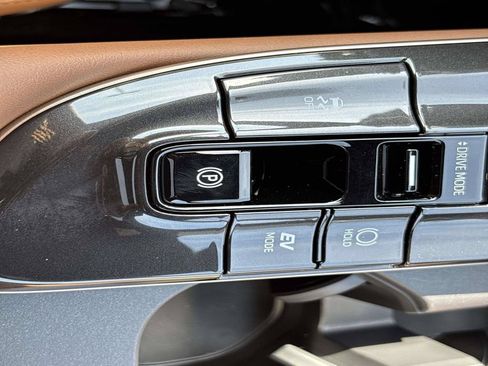 New 2026 Toyota Crown Signia AWD/4WD image 43
